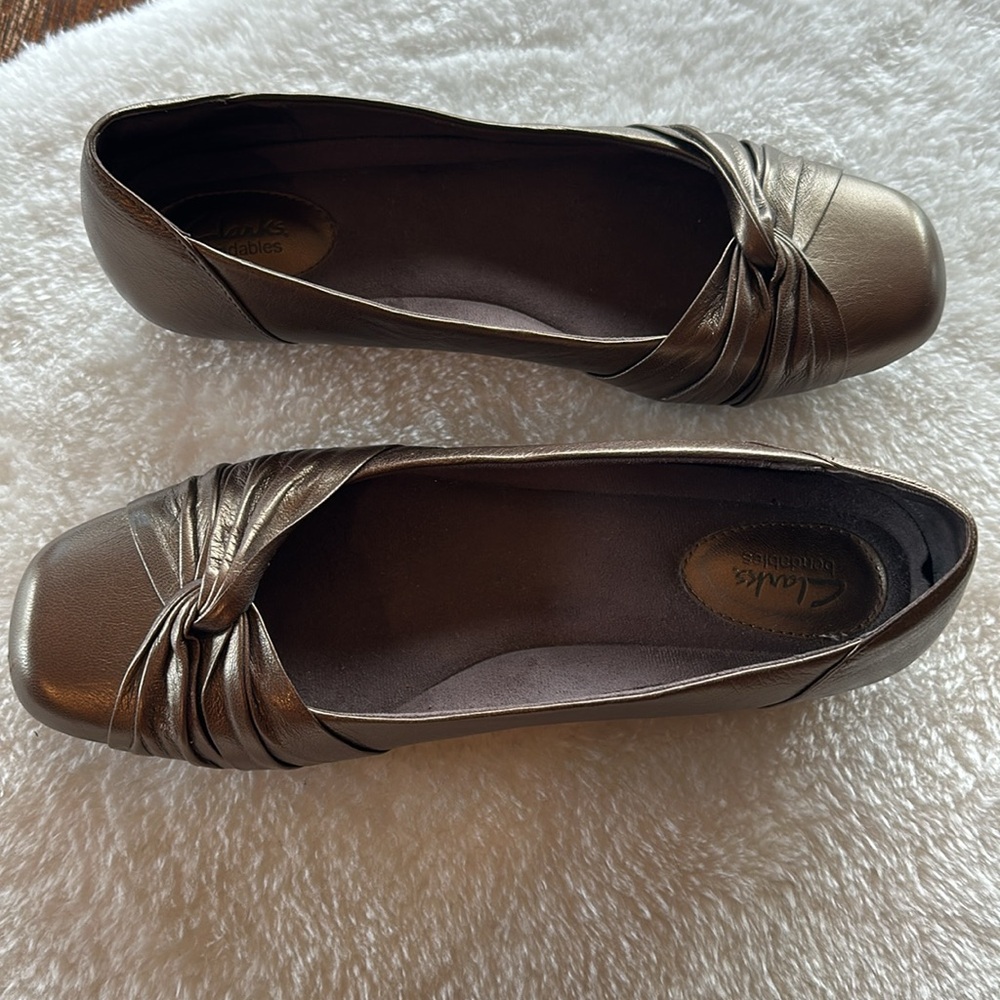 Clarks Women's Bronze Flats